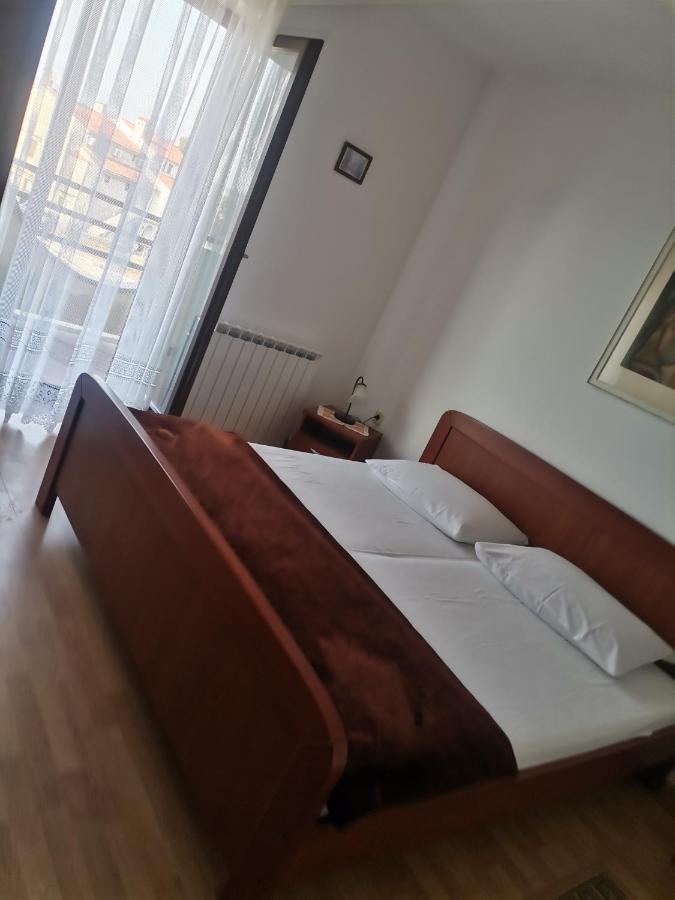 Apartments Petrica Malinska Eksteriør billede